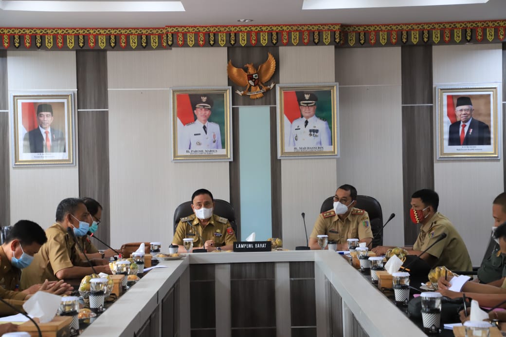 Wabup Lambar Terima Kunker Kepala Dinas Kehutanan Provinsi Lampung