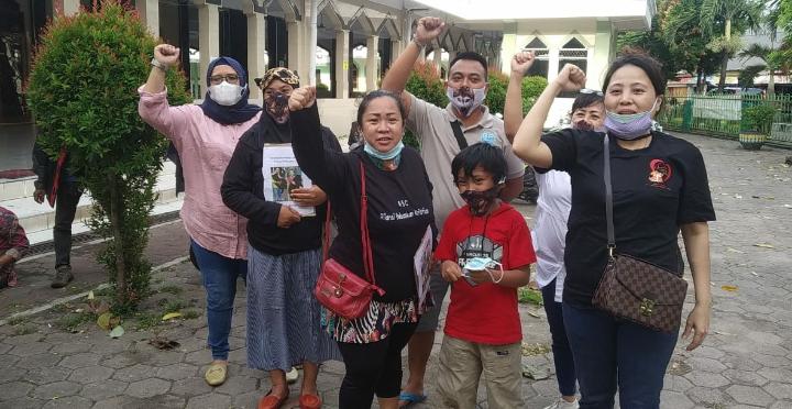 Aliansi Bebaskan Christian Datangi Pengadilan Negeri Tangerang