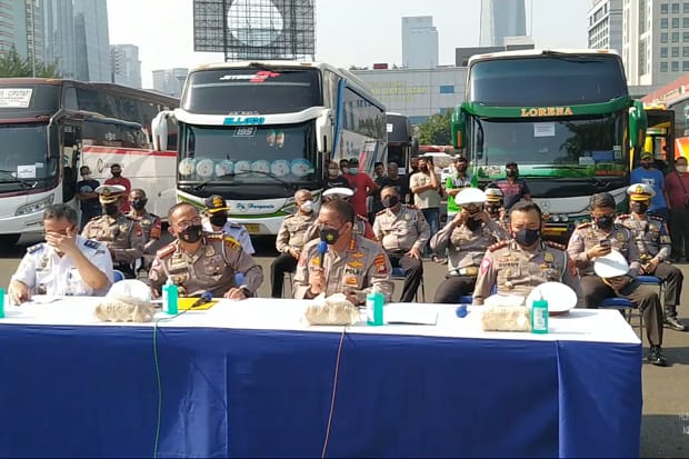 Ditlantas Polda Metro Jaya Tindak 36 Bus AKAP Dikarenakan Langgar PPKM