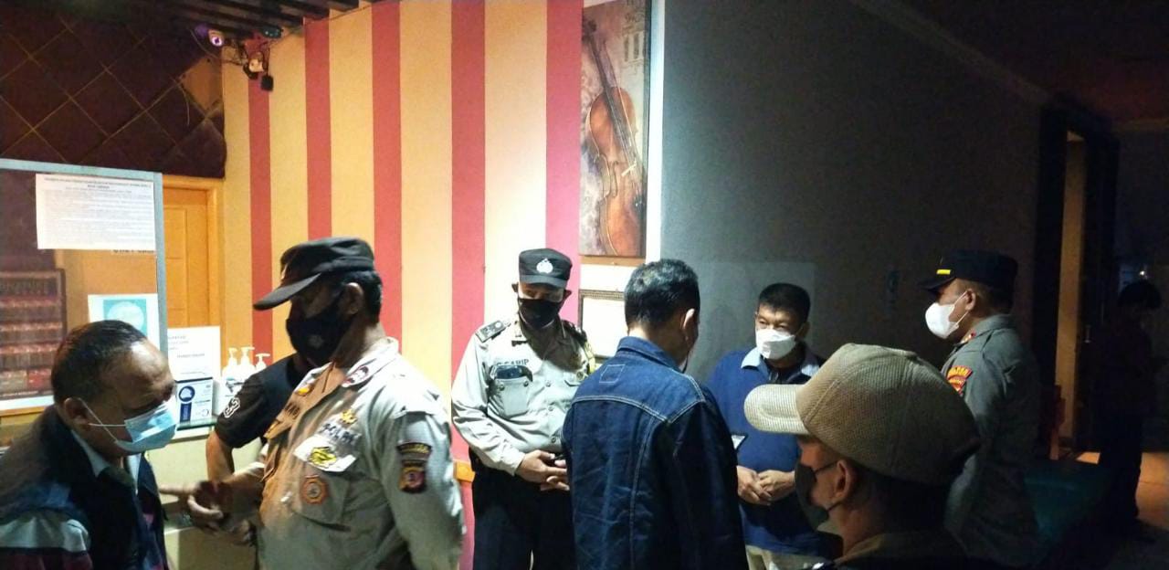 Kapolsek Utbar Pimpin Giat Sosialisasi PPKM Level 4 Wilayah Hukum Polres Cirebon Kota