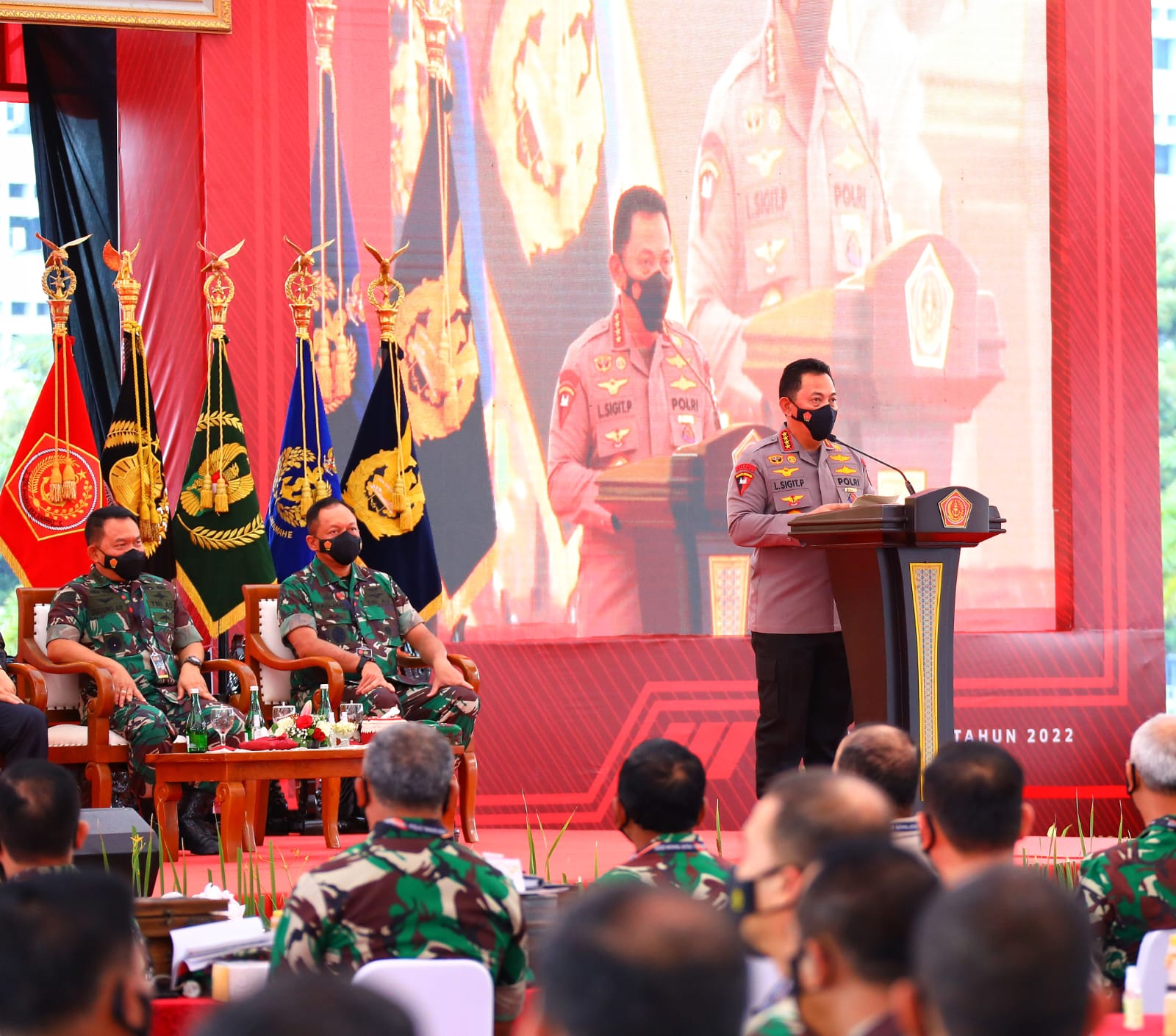 Kapolri: TNI- Polri Siap Mendukung Pemulihan Ekonomi dan Seluruh Kebijakan Nasional Tahun 2022