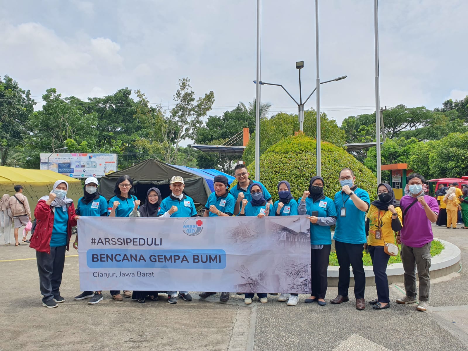 RS Hermina Grup Cepat Tanggap Salurkan Bantuan Untuk Warga Terdampak Gempa di Cianjur