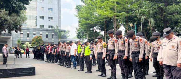 Polda Metro Jaya Gelar Patroli Skala Besar “Operasi Mantap Brata Jaya 2023-2024” Ciptakan Rasa Aman